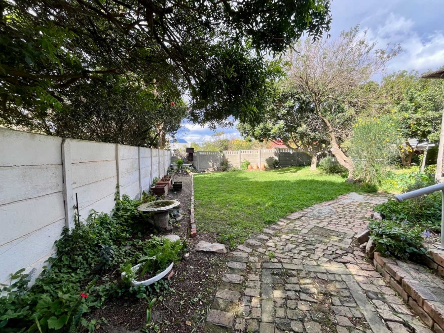 2 Bedroom Property for Sale in Fisherhaven Western Cape